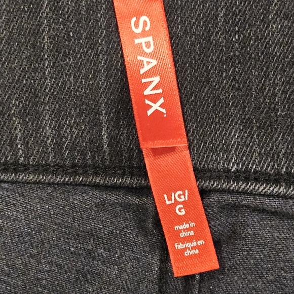 Spanx SZ L Black Wash Pull On Stretch Slimming Shaping Casual Jeans Denim - Picture 3 of 10